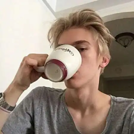 6686体育金牌作者Sophia