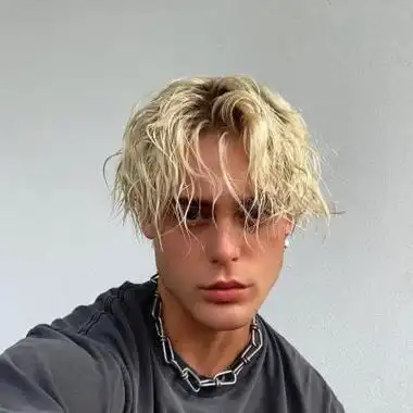 6686体育金牌作者Wallace